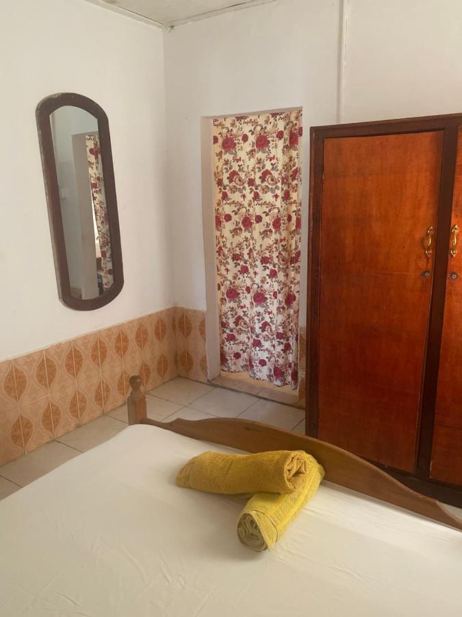 One World Village Guesthouse Bakau Exterior foto